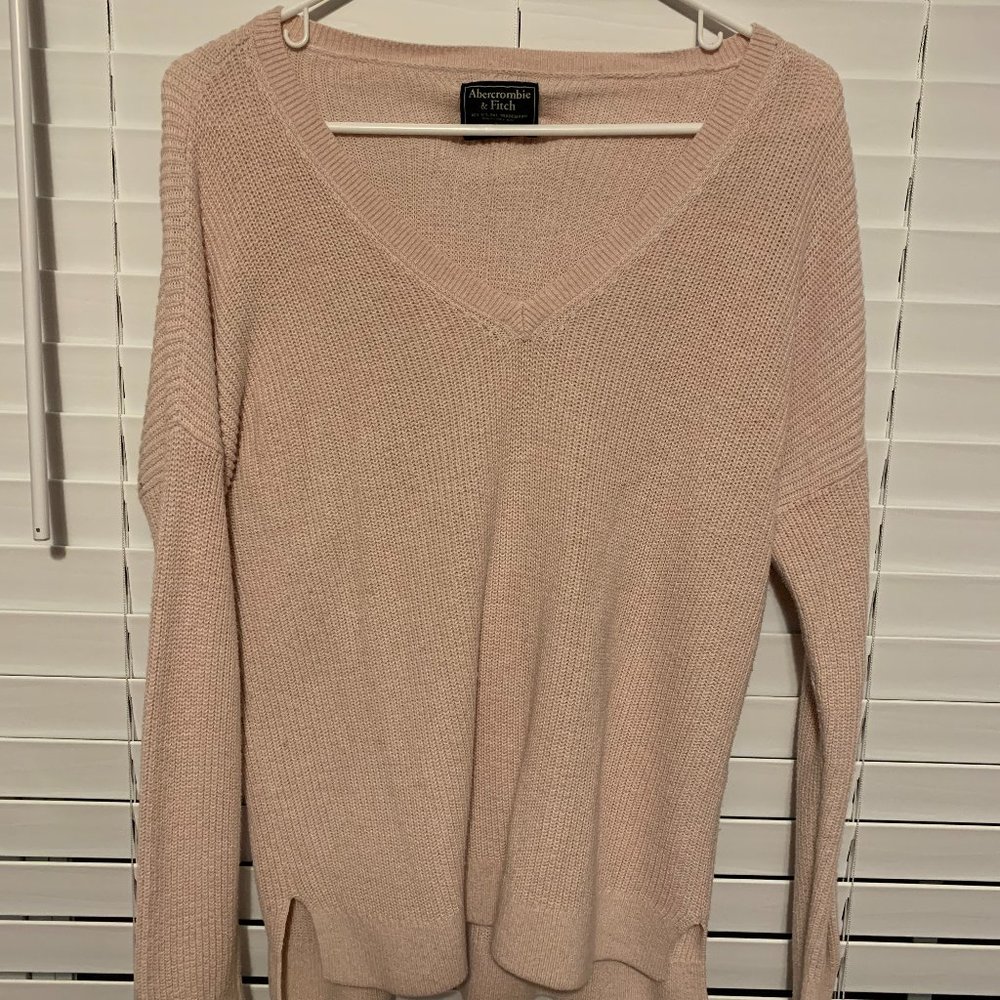 Abercrombie and fitch V-neck pink sweater